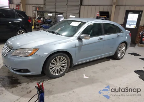 2013 Chrysler 200 Limited z USA, uszkodzony, nr VIN 1C3CCBCG4DN595800